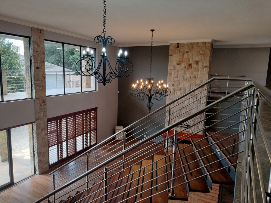 6 Bedroom Property for Sale in Bergsig Western Cape